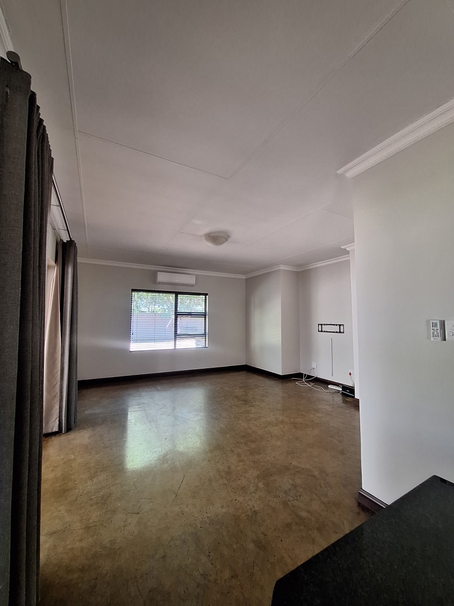 4 Bedroom Property for Sale in Woodland Hills Free State